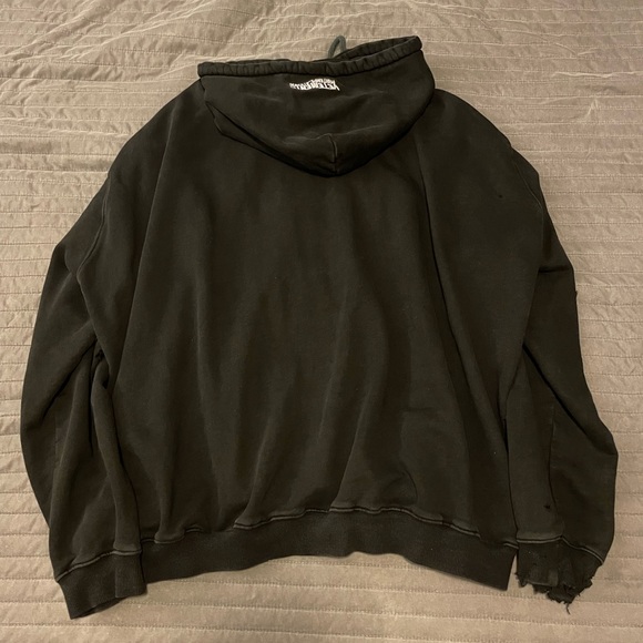 Vetements Distressed Hoodie - Picture 8 of 9